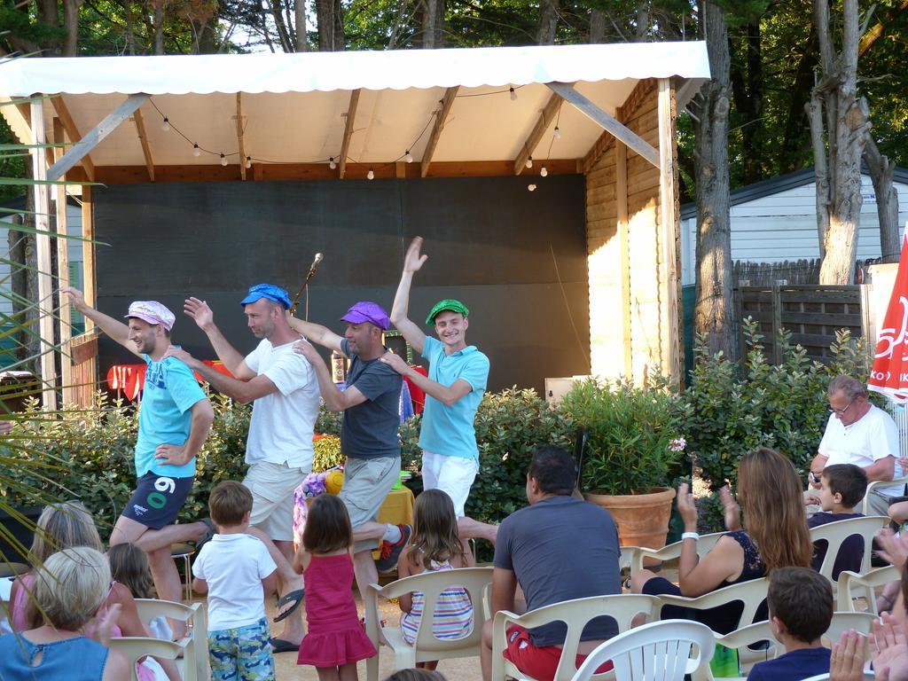 Camping La Maurie Foulerot Exteriör bild