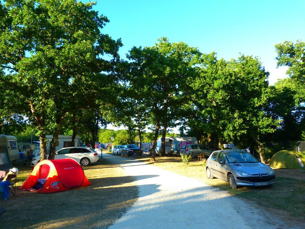 Camping La Maurie Foulerot Exteriör bild